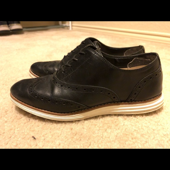 Cole Haan OriginalGrand Wingtip Oxford - Picture 1 of 2